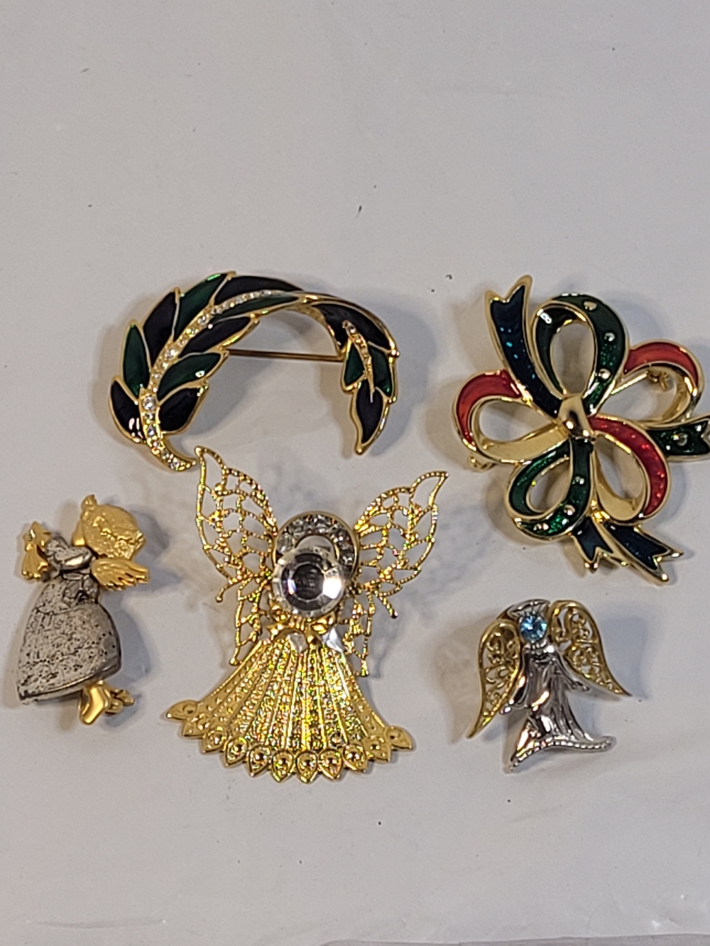 Lot Of 5 Vintage Brooches Bow Angel (C11)